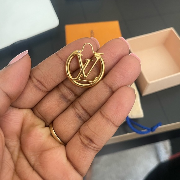 Single original PM Louise LV earring. - Picture 4 of 6